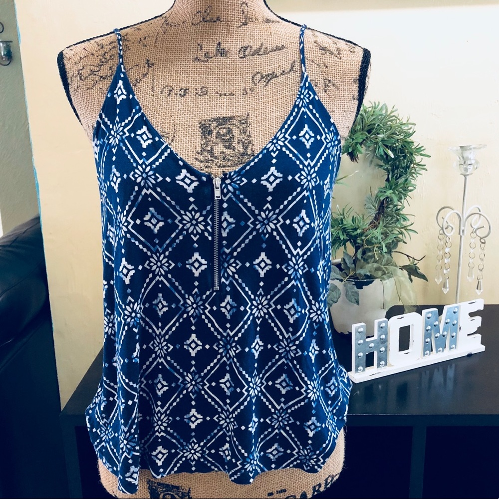 🌻 SALE Forever 21 Top Blouse Sleeveless Size S